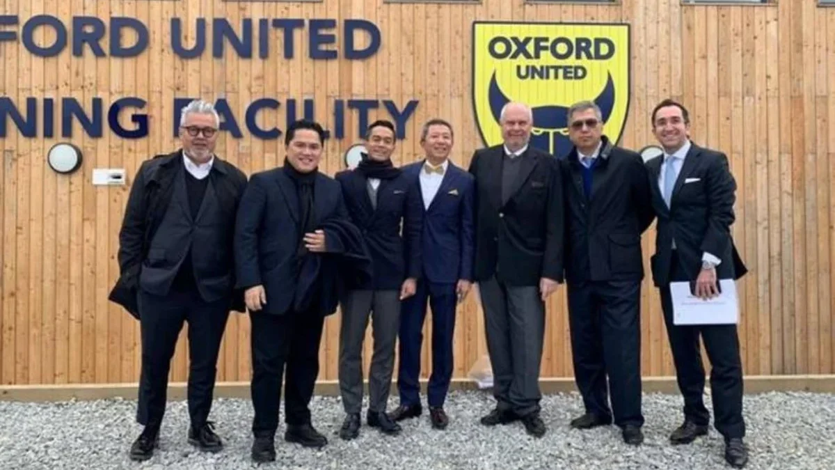 Oxford United milik siapa