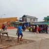 Masyarakat, khususnya di wilayah pesisir Kota Cirebon, agar selalu siaga dan memantau perkembangan informasi d