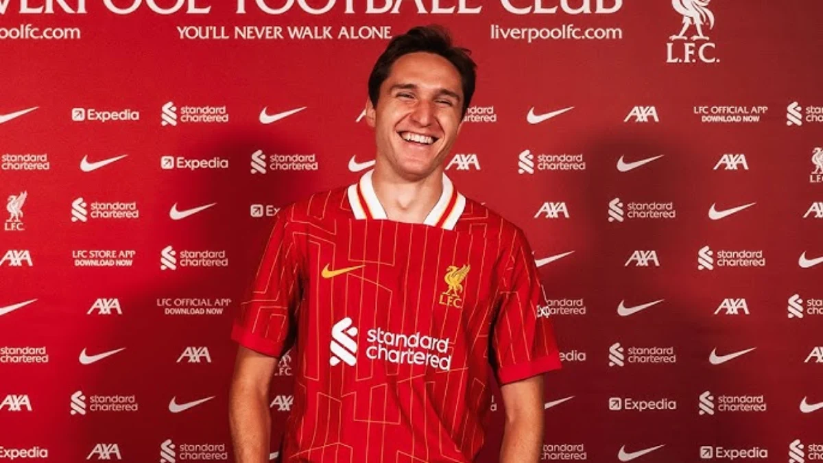 federico chiesa memperkenalkan diri di kanal youtube liverpool fc