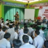 Ratusan siswa kelas XII SMAN 6 Cirebon mendalami pengetahuan wawasan kebangsaan.