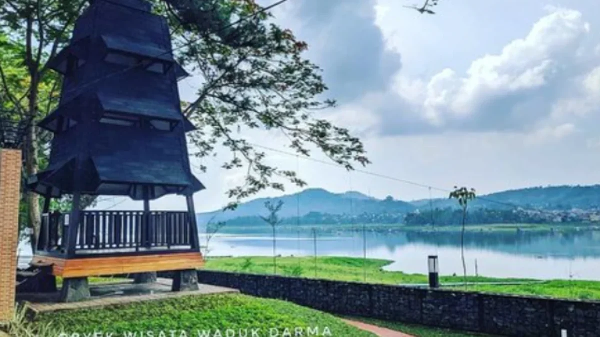 Wisata Wduk Darma Terkini: Beragam Spot Foto Menarik Hingga Mengelilingi Waduk Dengan Perahu!