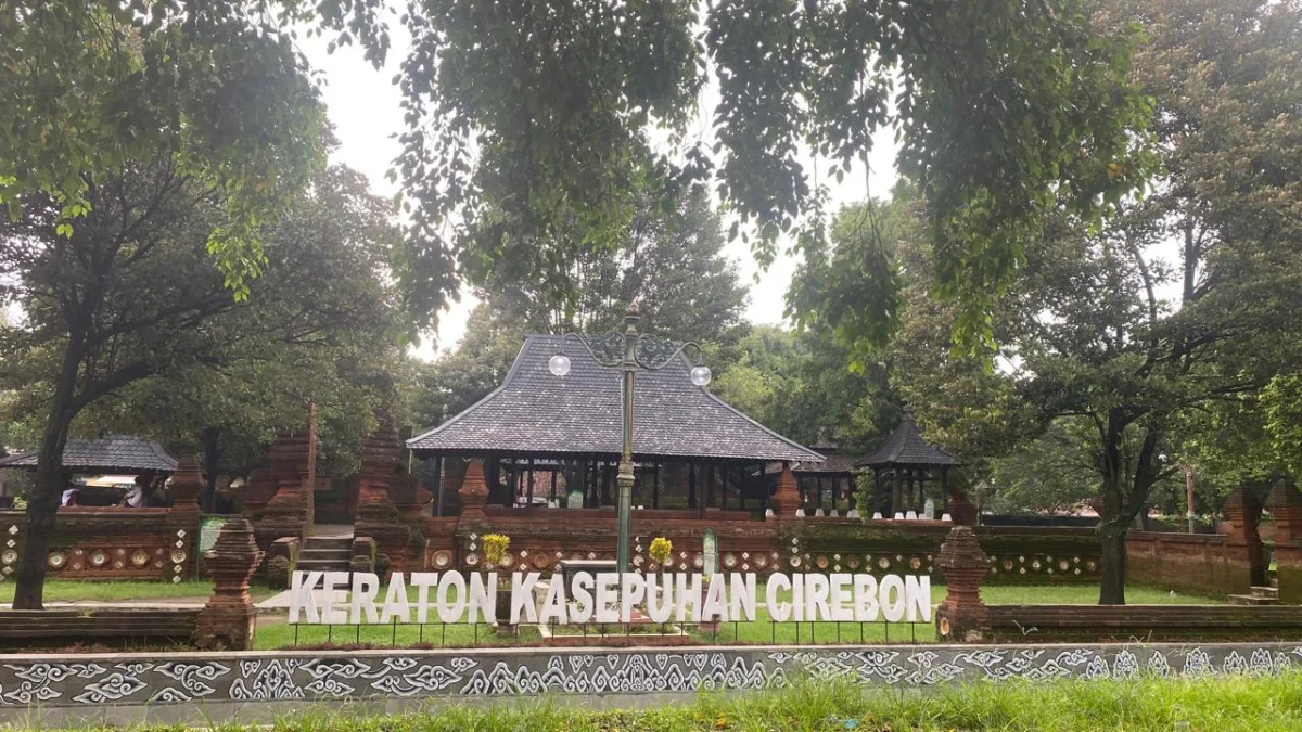 Mengenal Bangunan Bersejarah Yang Ada Di Keraton Kasepuhan.