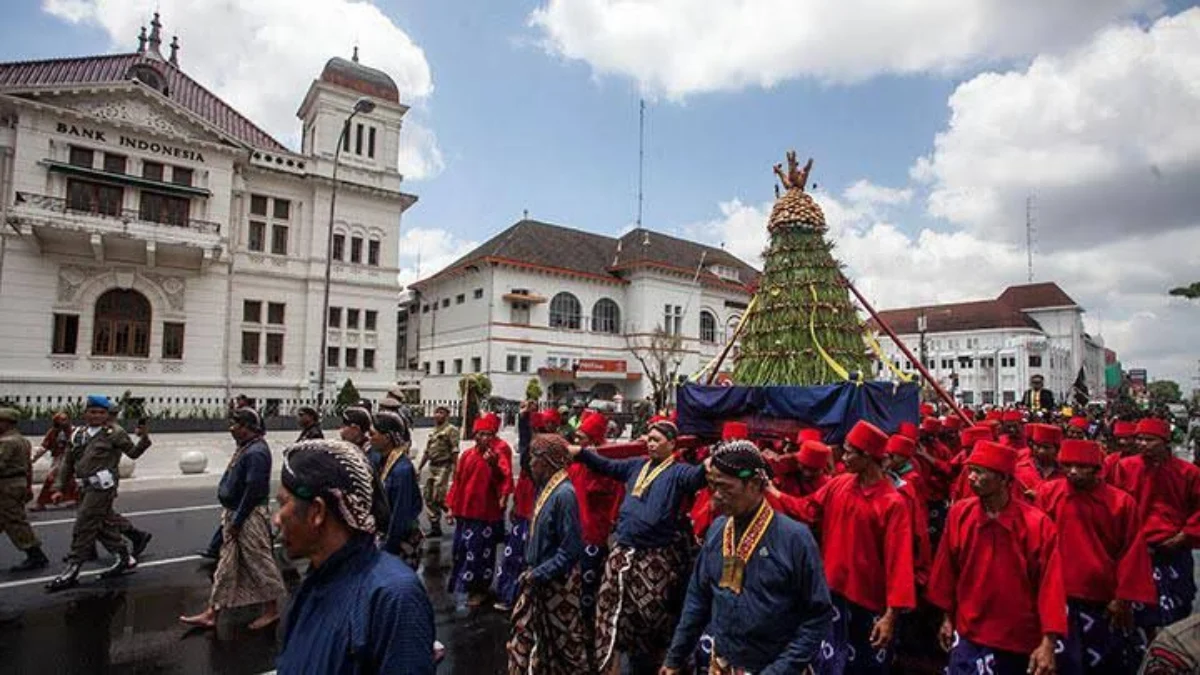 Mengenal Tradisi Muludan Di Jawa : Merayakan Kelahiran Nabi Dengan Penuh Makna.