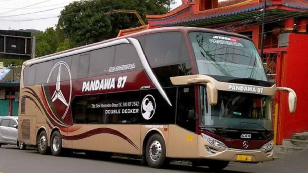 Pesona Bus Double Decker: Kemewahan dan Kenyamanan di Setiap Perjalanan