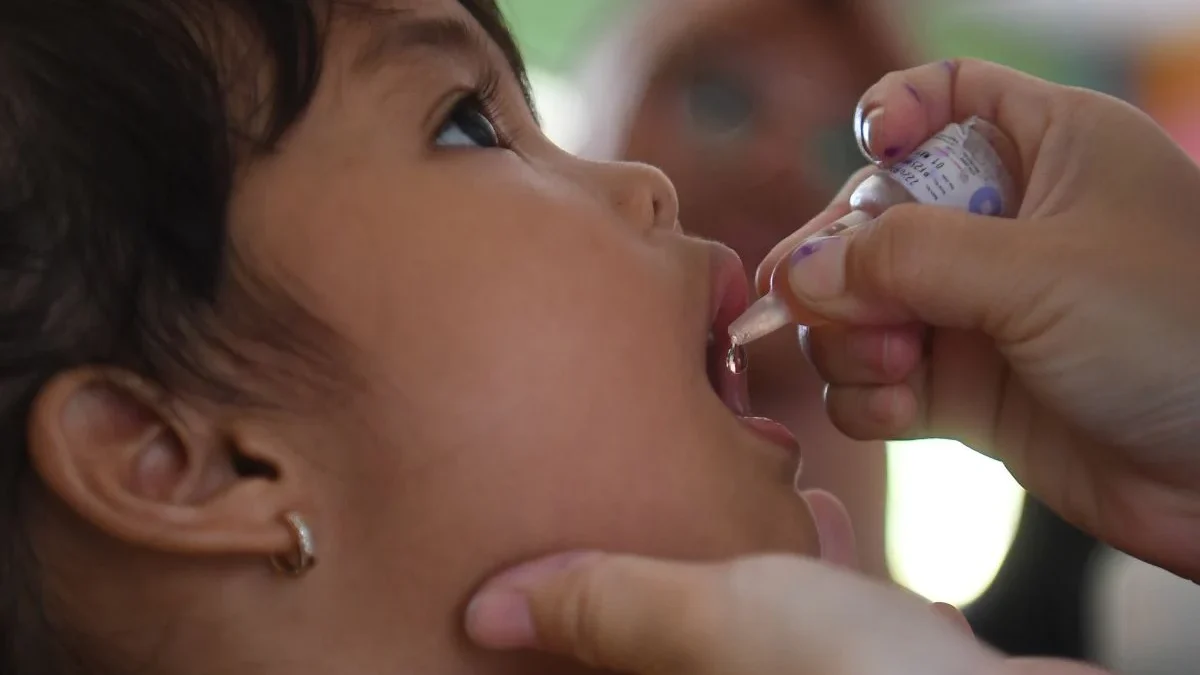 Lindungi Anak dari Kelumpuhan, Pentingnya Imunisasi Polio!