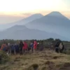 Gunung dibawah 2000 mdpl di Jawa tengah