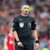 Siapa Wasit Yang Kontrofersial Di Laga Liverpool VS Everton Yang Mengeluarkan 4 Kartu Merah