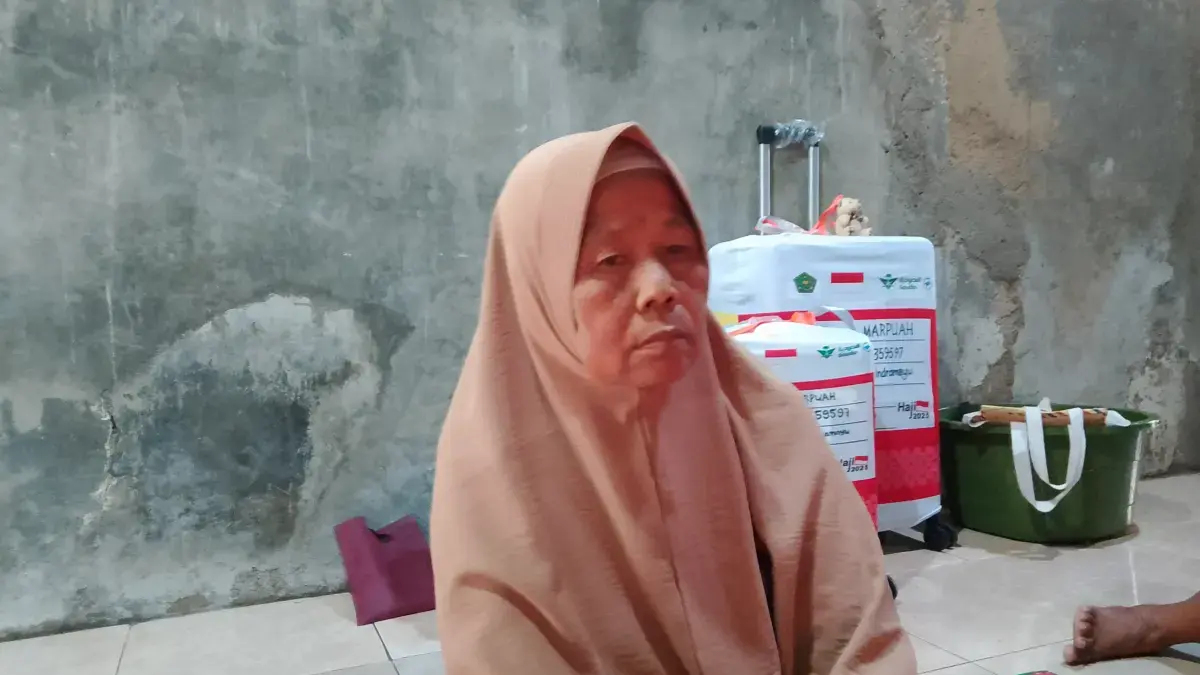penjual geblog asal losarang naik haji