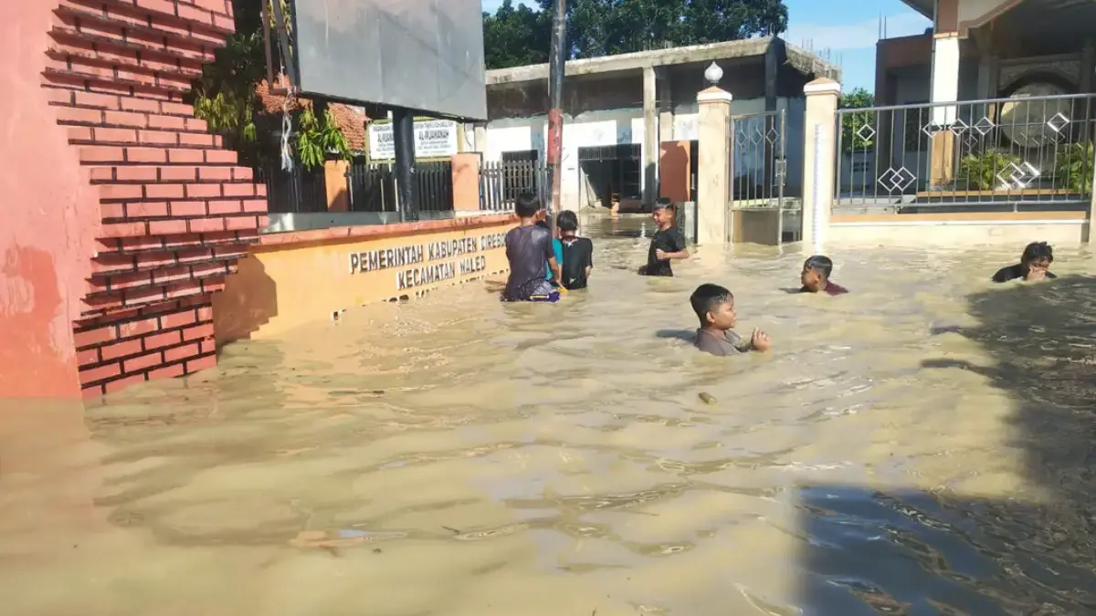 Waled terendam banjir