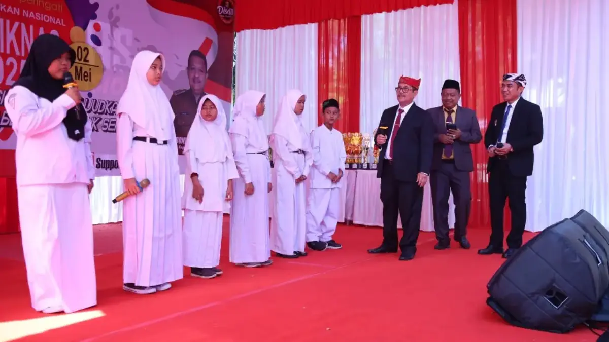 Bupati Cirebon Hidupkan Sekolah Unggulan