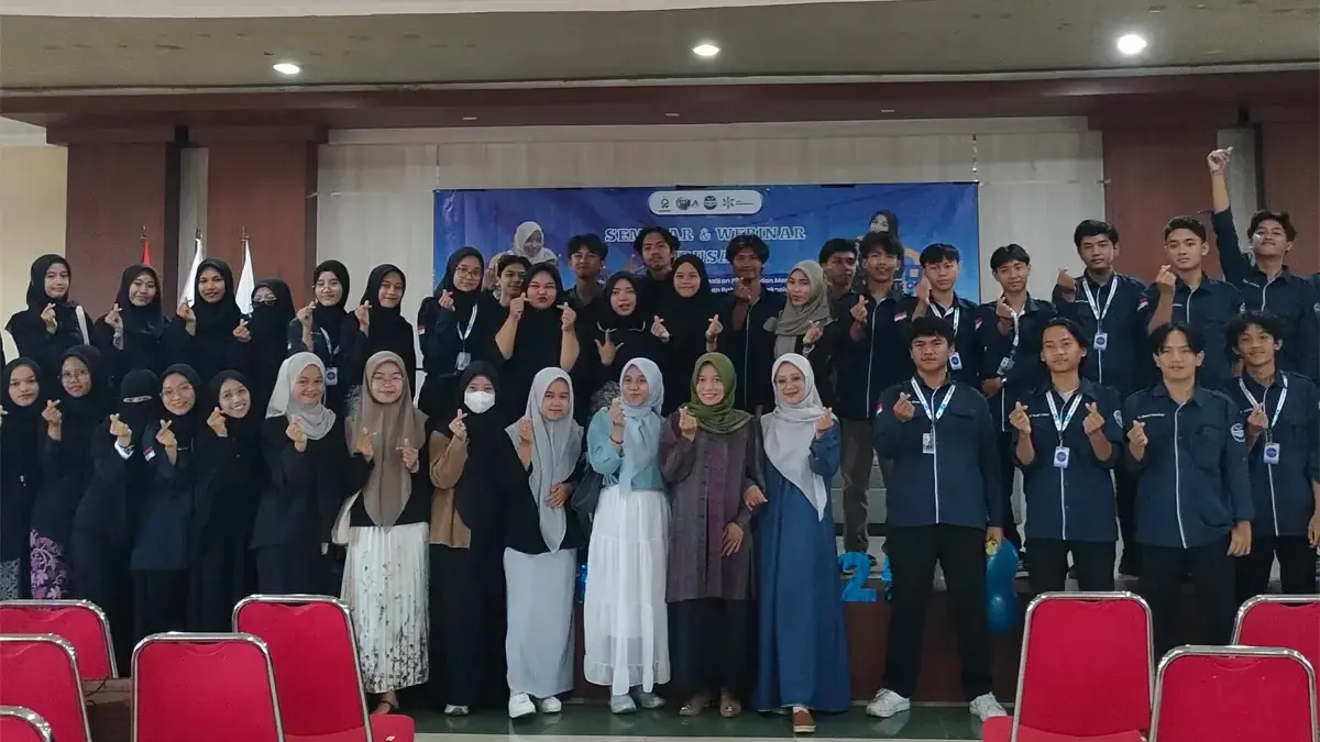 Himpunan Mahasiswa Jurusan Bahasa dan Sastra Arab (HIMABSA) menggelar kegiatan Silaturahmi Jurusan (SILATJUR)