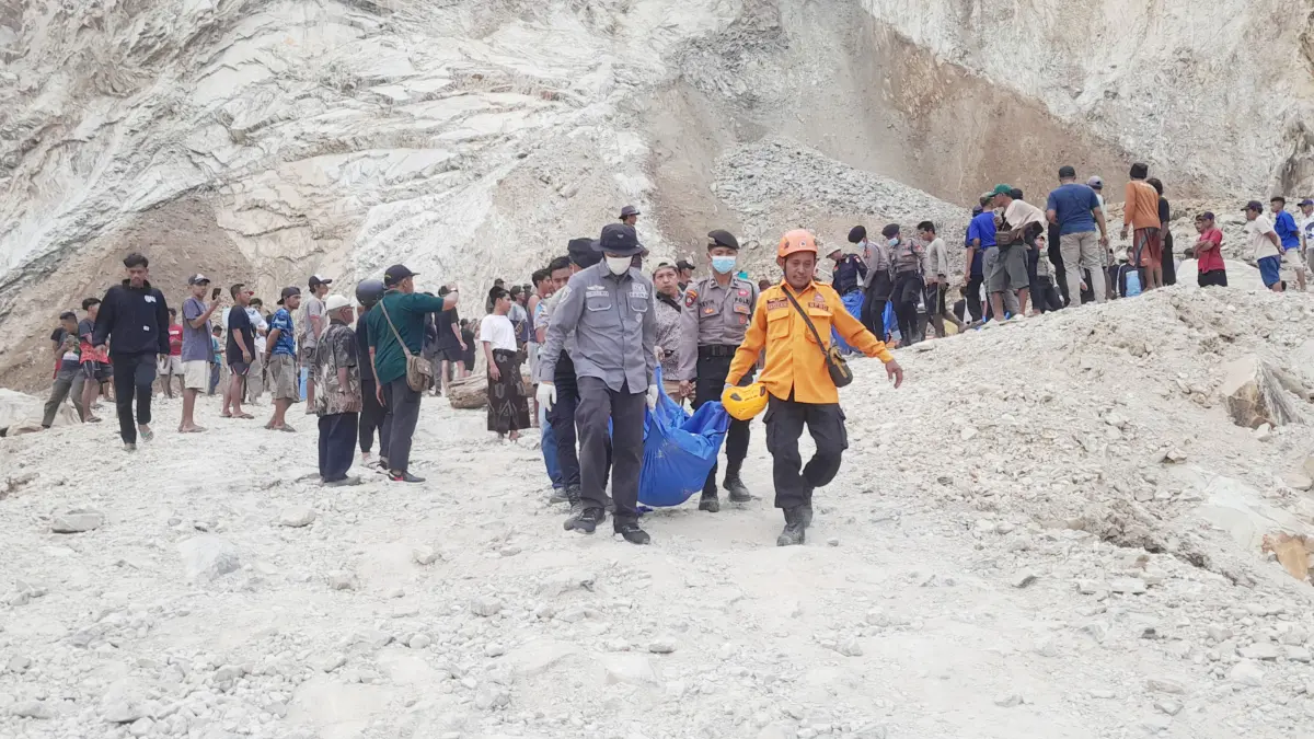 tutup total gunung kuda