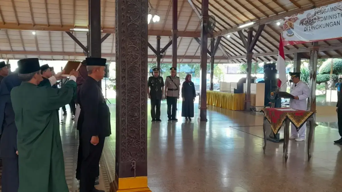 pelantikan pejabat pemkab Cirebon tanpa wabup dan sekda 