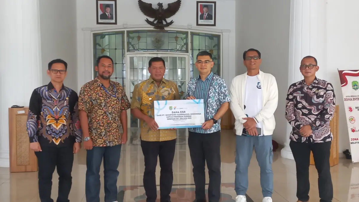 Warga terdampak bencana di Majalengka terima sertifikat tanah