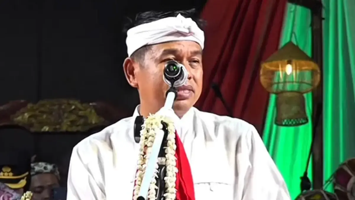 KDM Ternyata Turunan Cirebon, Siap Bangun Jalan Cirebon Timur: Jalannya Kita Bangun yang Terbaik kdm turunan cirebon