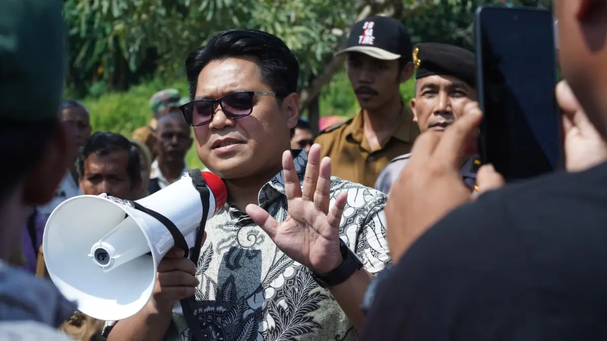 perbaikan jalan rusak cirebon