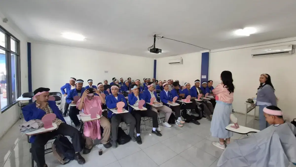 IPB Cirebon Bekali Mahasiswa Cara Perawatan Diri