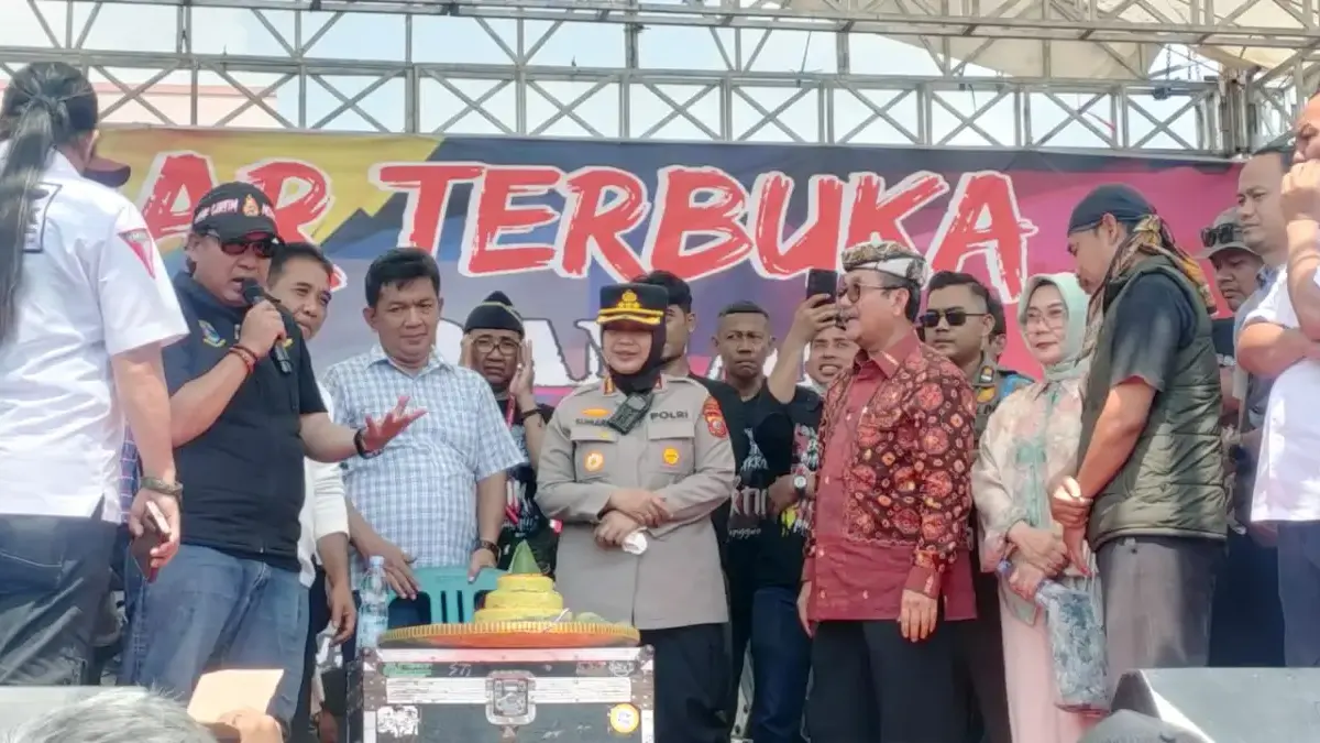 Ini Daftar Jalan Rusak di Cirebon Timur yang Diperbaiki Mulai Agustus 2025, Ada Gebang-Waled Rp 10 Miliar panggung terbuka