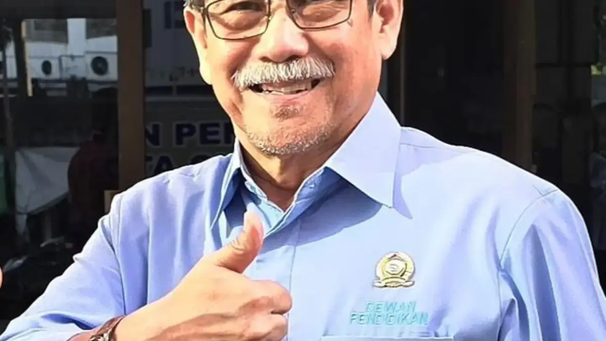 Ketua Dewan Pendidikan Kota Cirebon, Hadiyana Yusuf