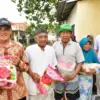 Pemdes Babadan Indramayu salurkan zakat pertanian