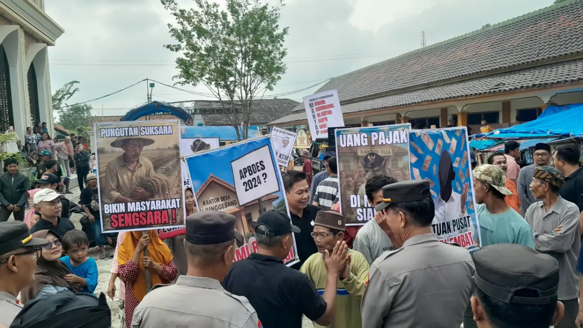 warga Ujunggebang Kecamatan Susukan Kabupaten Cirebon