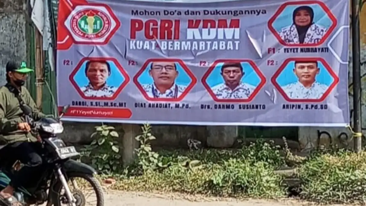 Spanduk Calon Ketua PGRI Yeyet Nurhayati