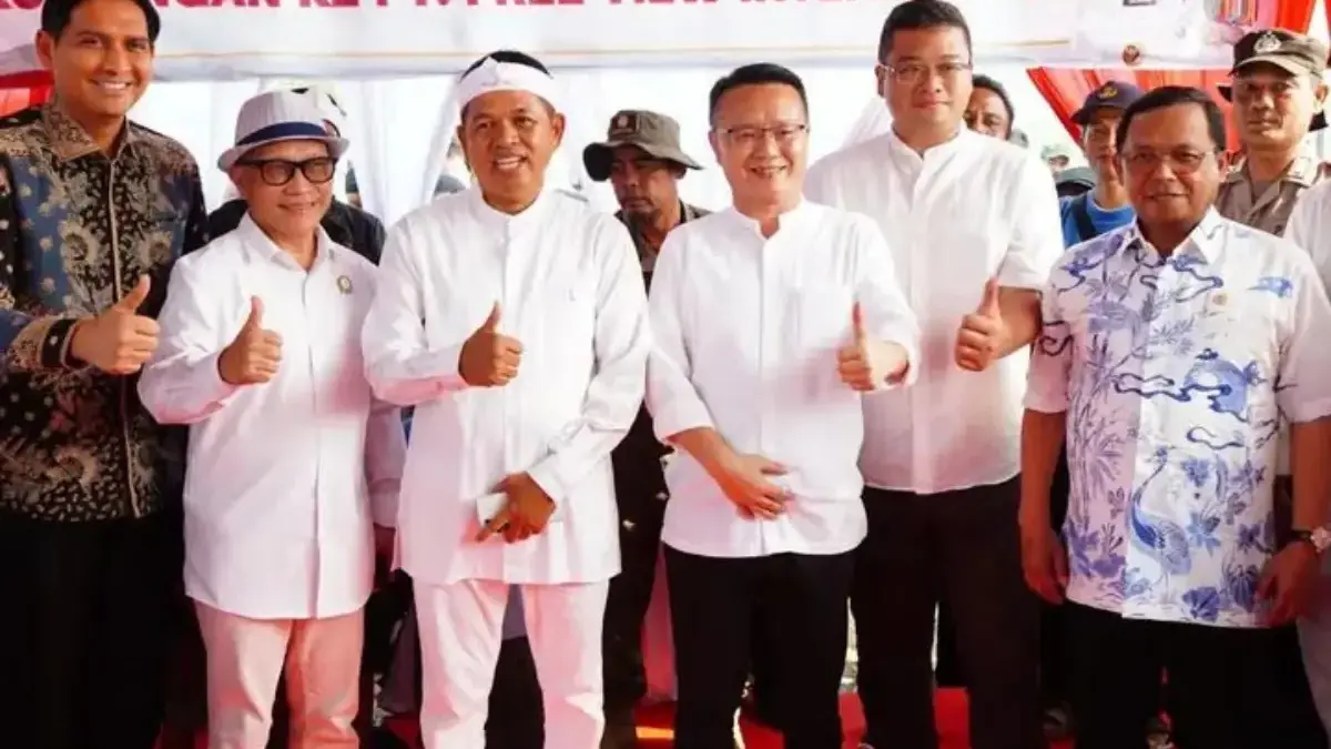 kdm tinjau pembangunan pabrik sepatu di cikawung indramayu