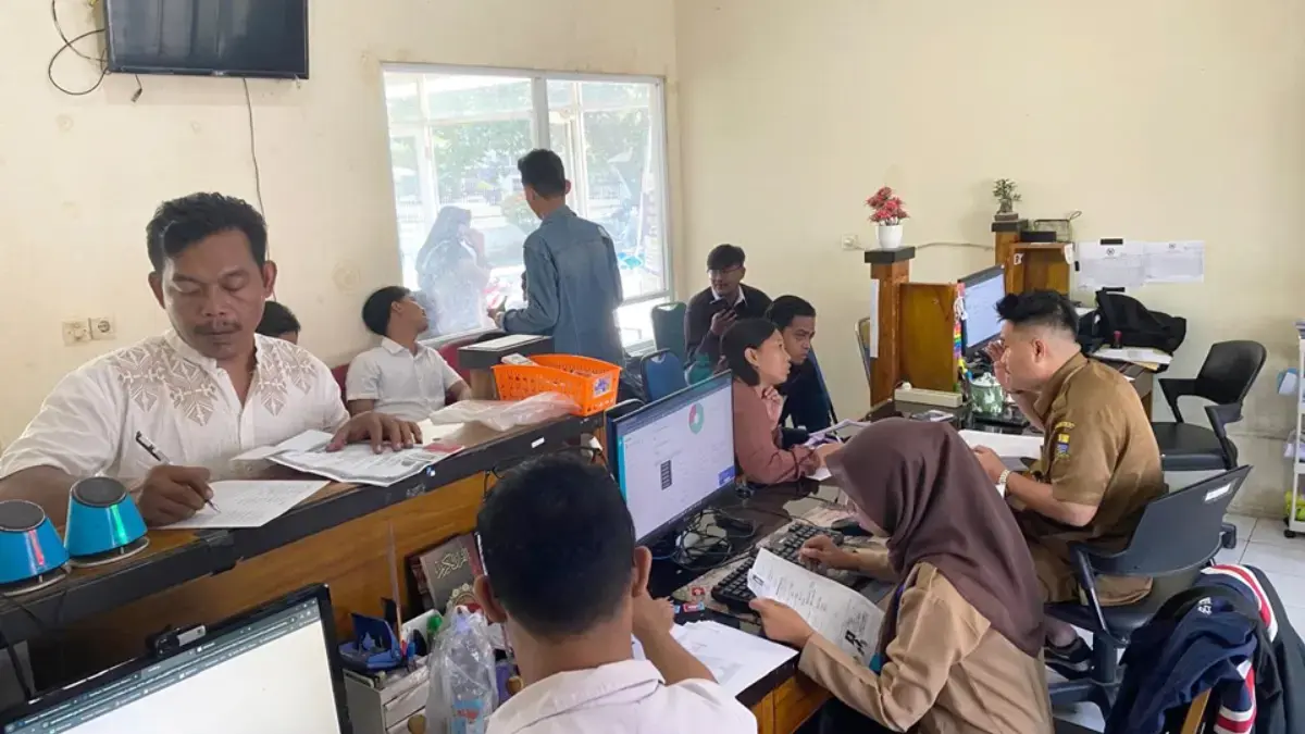 Mengajukan surat rekomendasi pembuatan paspor