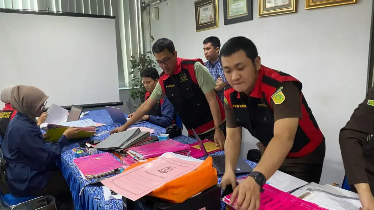 jaksa cari dokumen kredit macet bank cirebon