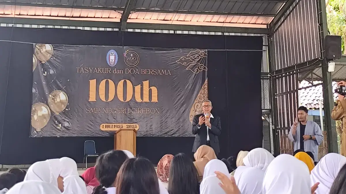 100 Tahun SMPN 1 Kota Cirebon Menumbuhkan Harapan dan Mencetak Generasi yang Tangguh dan Bijak