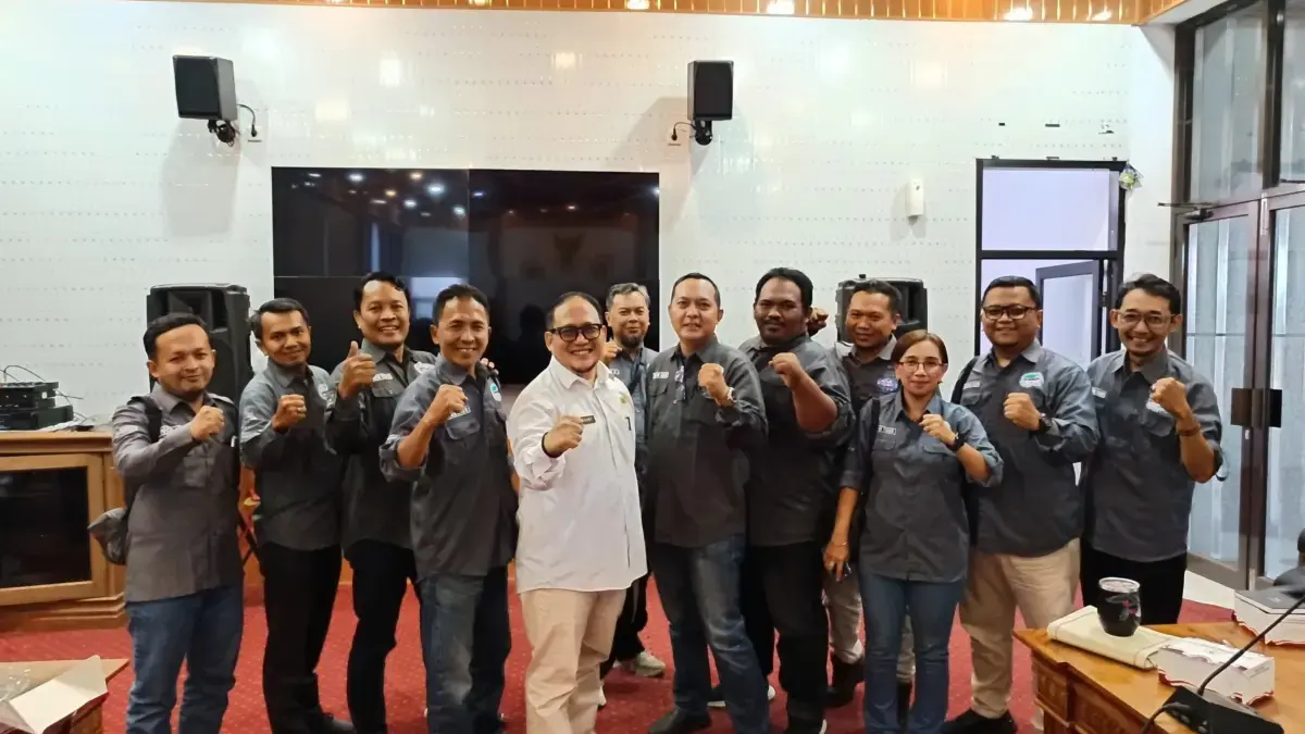 Bupati Cirebon tetap larang study tour 