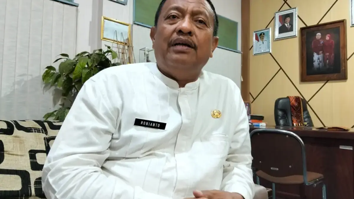 Kepala Dinas Pendidikan Kabupaten Cirebon, Ronianto SPd MM