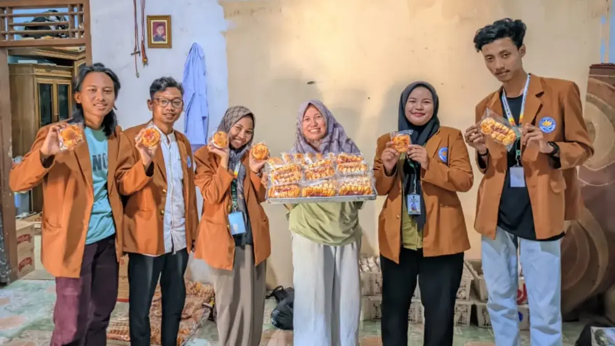 Sinergi Mahasiswa UIBBC dan UMKM, Roti Rumahan di Kalibuntu Ini Tembus Omzet Rp42 Juta