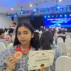 Shayna Elvetta Siti Marchian, siswi kelas XI SMPN 1 Cirebon