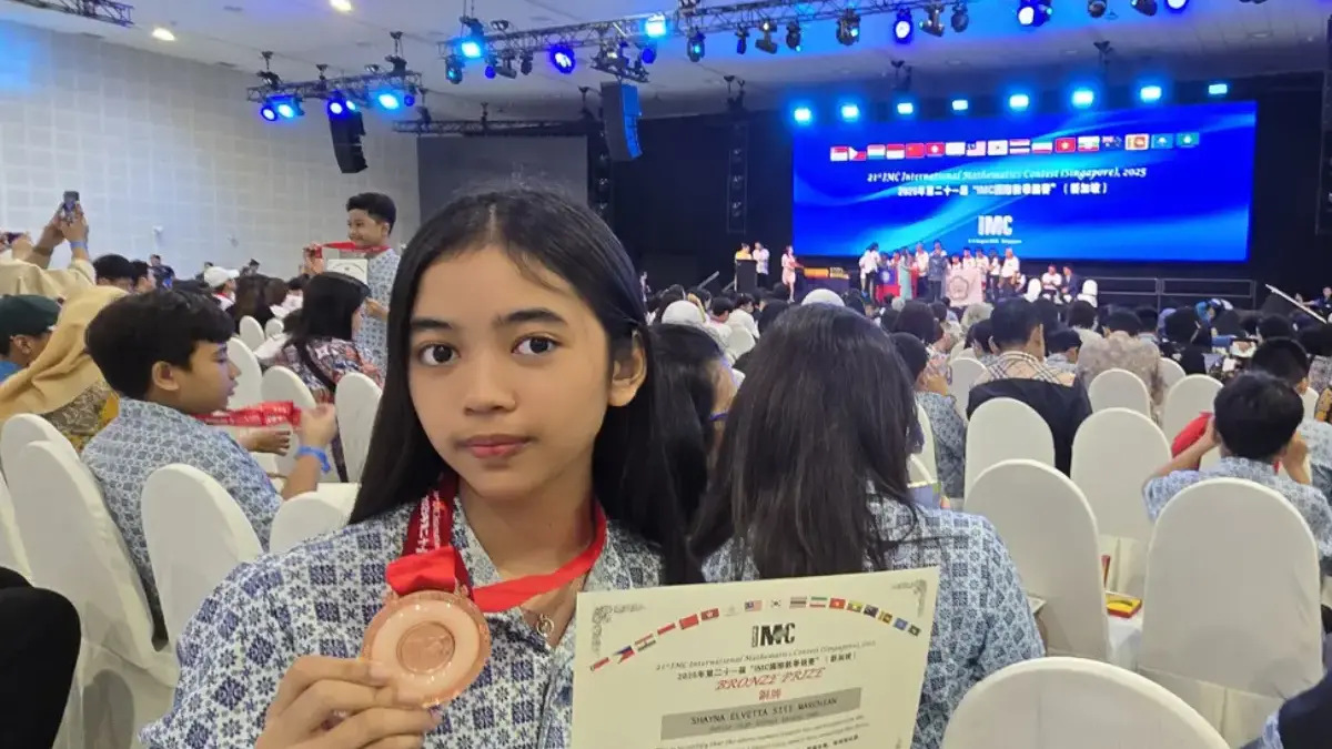 Shayna Elvetta Siti Marchian, siswi kelas XI SMPN 1 Cirebon