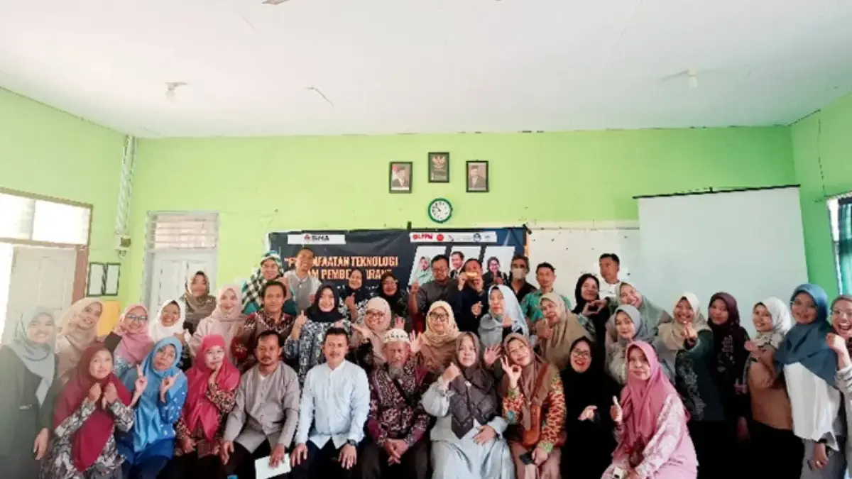 UMC dan SMPN 2 Sumber Gelar Pelatihan Guru: Deep Learning Berbasis Kearifan Lokal dan Teknologi