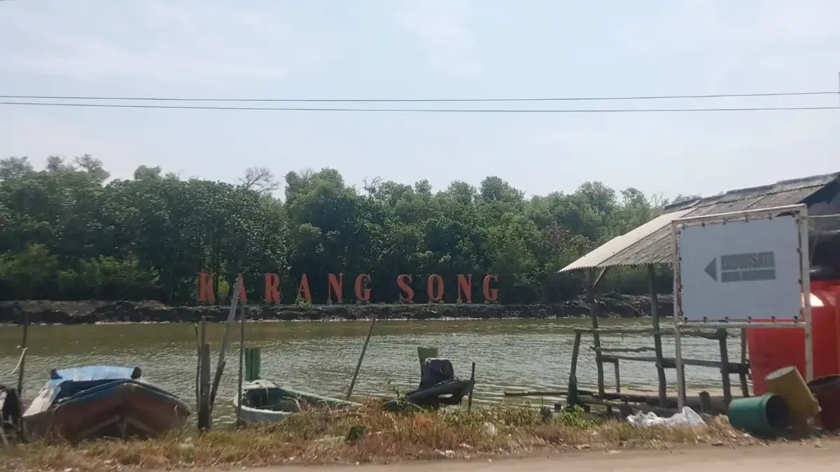 Ekowisata Mangrove Karangsong