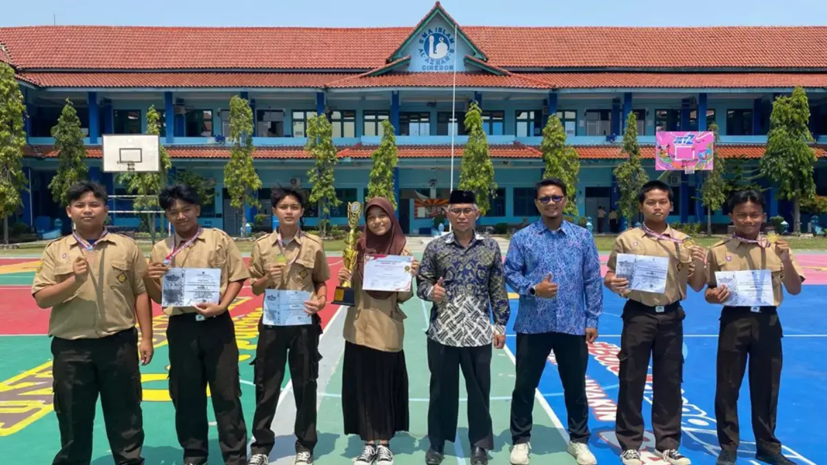 Kepala SMA Islam Al Azhar 5 Cirebon, Nur Wahyudin SSi