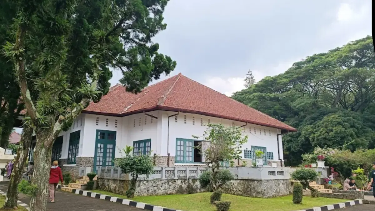 wisata sejarah di kuningan