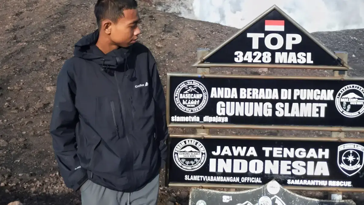 NAIK GUNUNG
