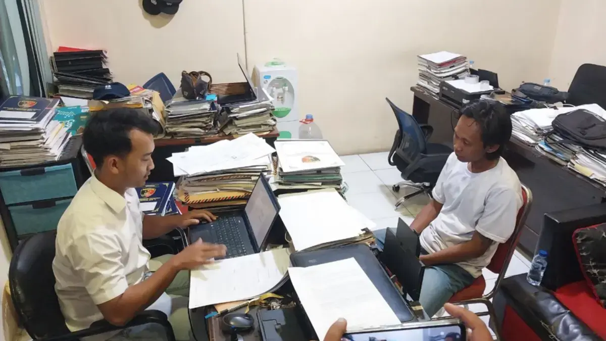 pemerasan dengan modus menabrakkan diri