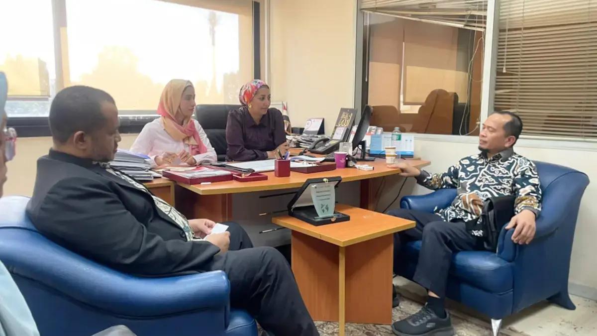 epala Fungsi Ekonomi KBRI Cairo, Abdul Gafur