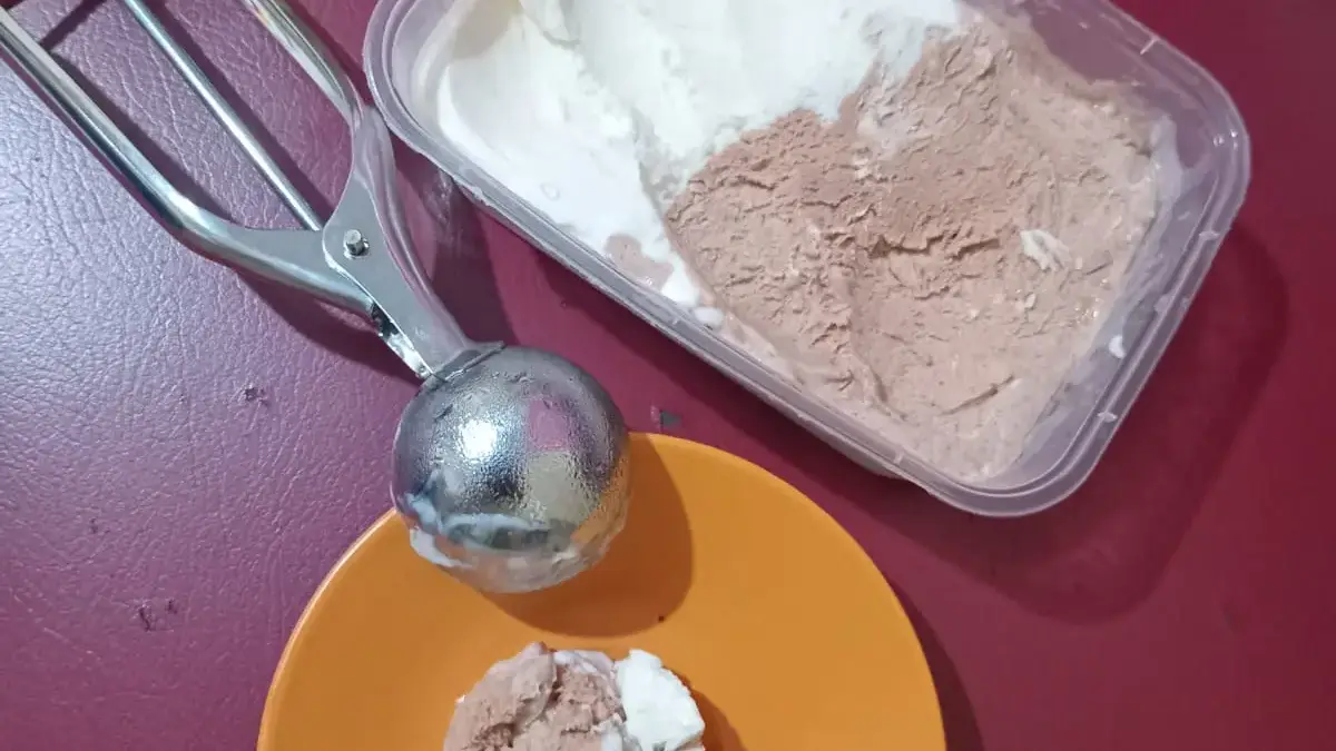 Buat Es Krim Yuk, Mudah dan Murah Loh.. Buat Es Krim Yuk, Mudah dan Murah Loh..