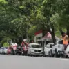 Deretan kendaraan bermotor