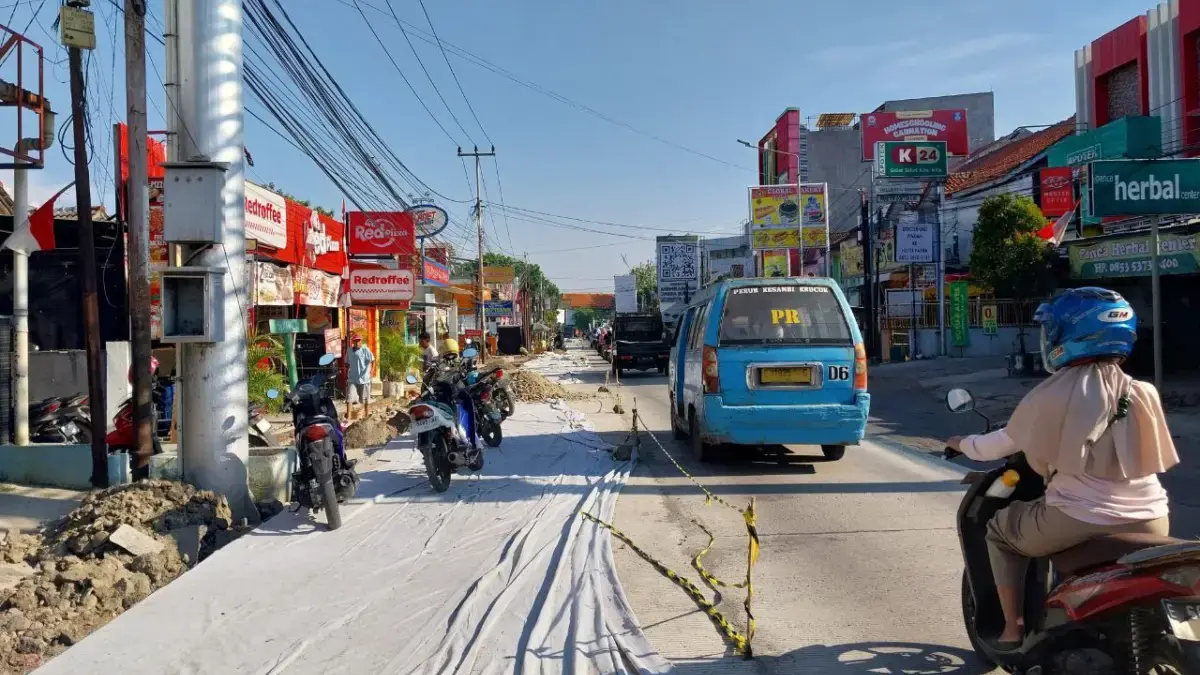 Betonisasi Jalan Ciremai Raya