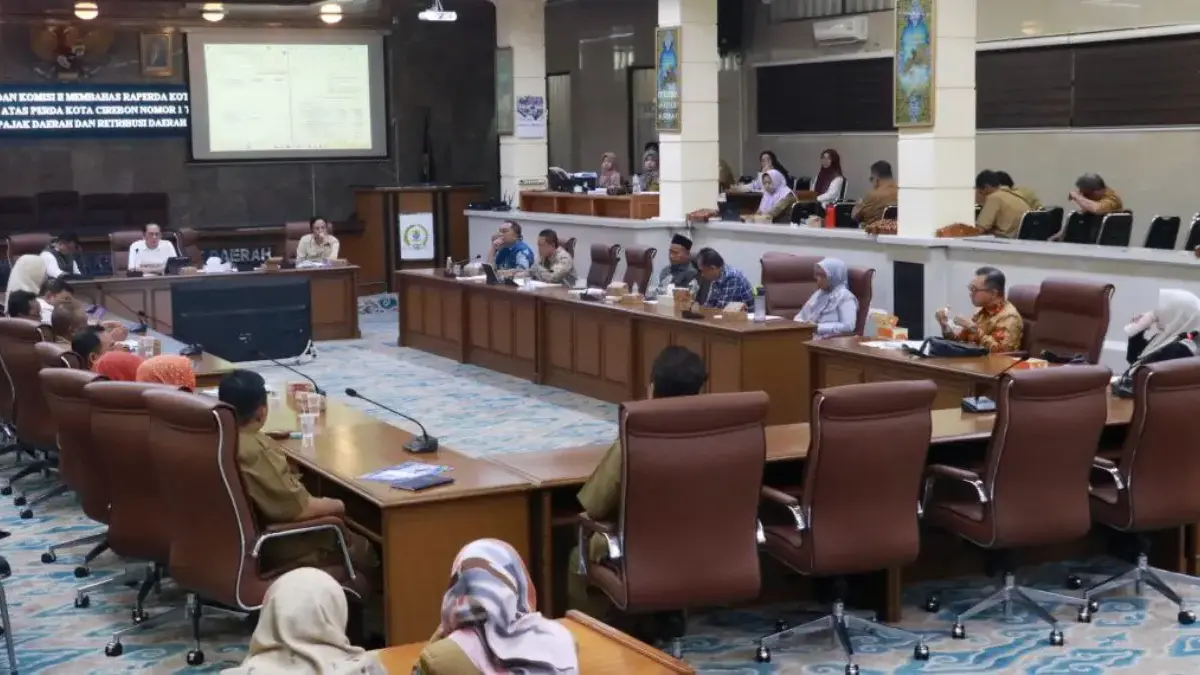 Rapat pembahasan Raperda