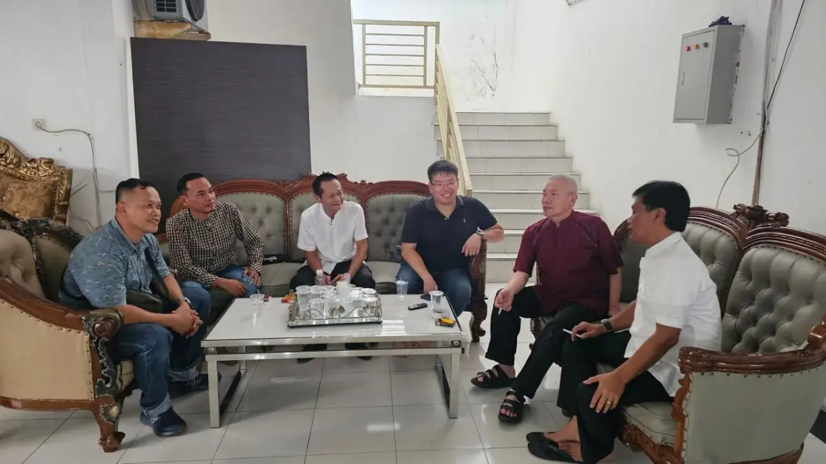 Edo dan Handoyo Satu Meja
