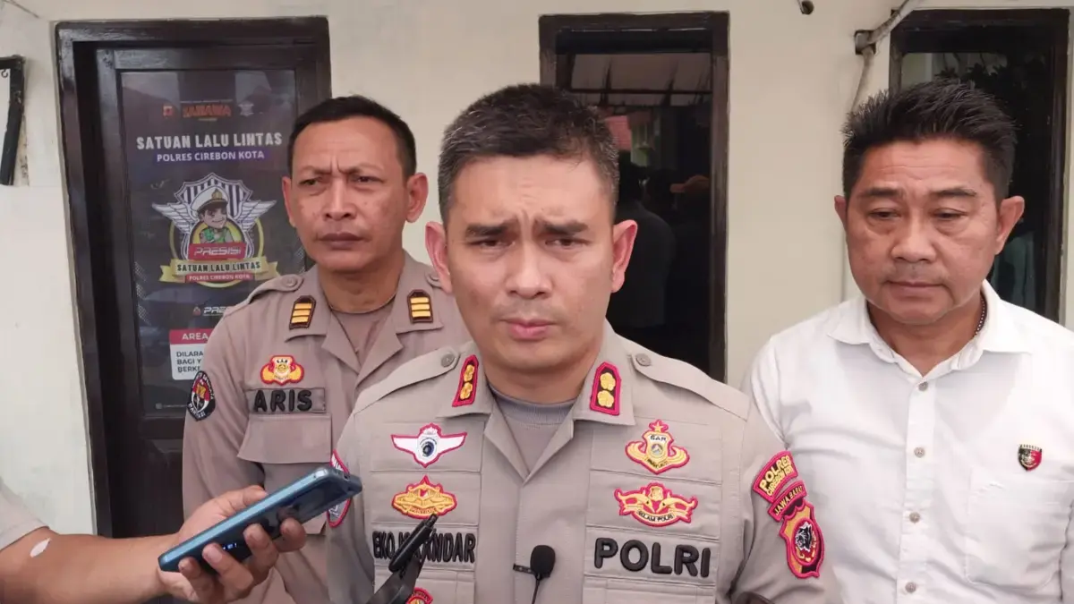 kematian ayah dan anak di dalam kamar