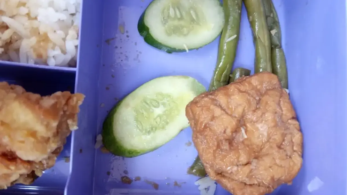 Menu MBG di Kuningan yang diduga terdapat belatung