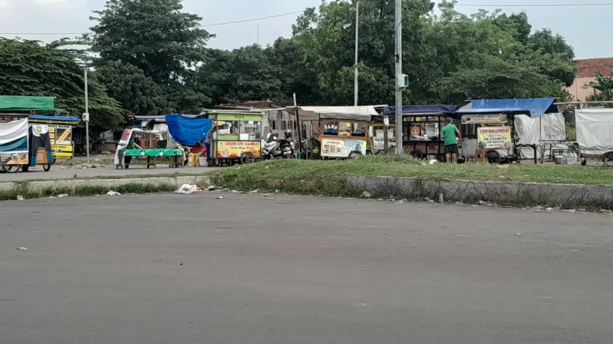Pusat Jajanan Kuliner Pasar Batik Trusmi